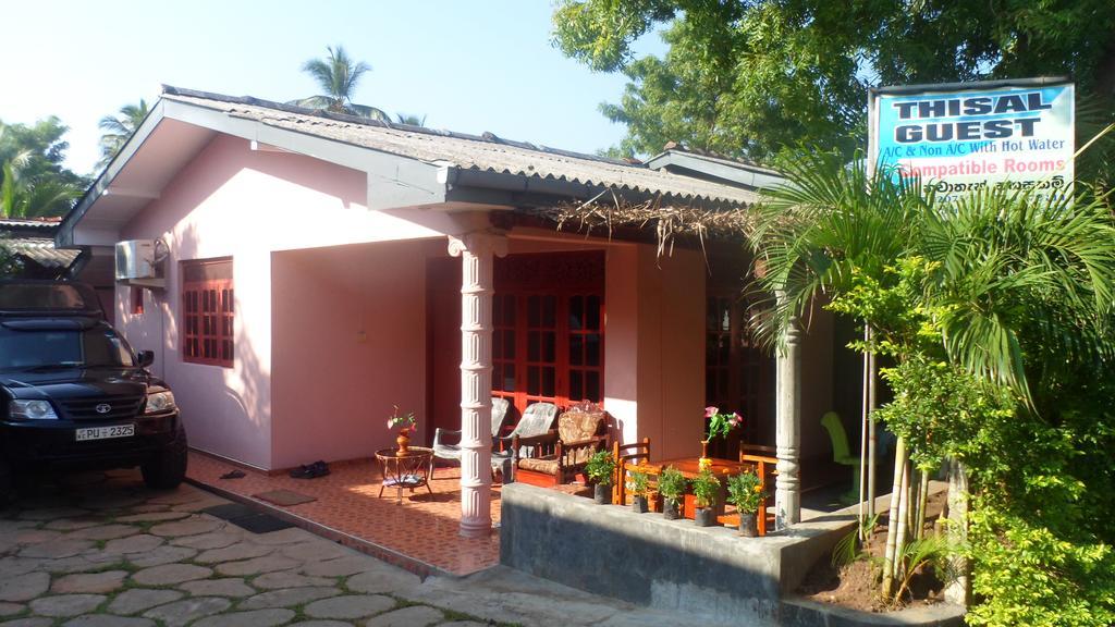 Thisal Guest House Polonnaruwa Esterno foto